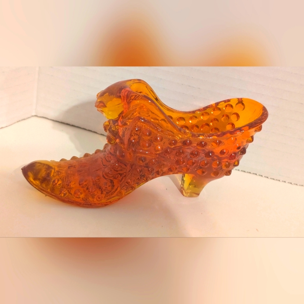 Vtg. Fenton Old‎ Virginia Glass Shoe Figurine
